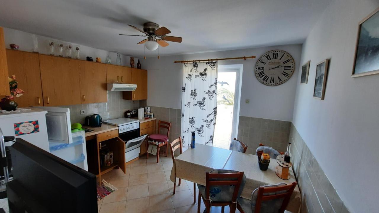 Apartment Pinoapplosinj เวลิโลชิน ภายนอก รูปภาพ