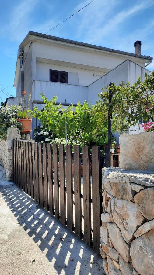 Apartment Pinoapplosinj เวลิโลชิน ภายนอก รูปภาพ